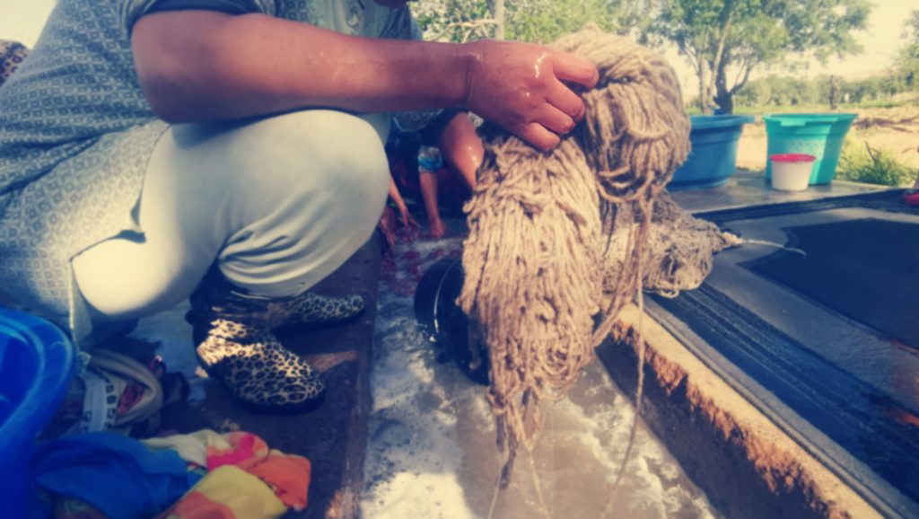 laver la laine tapis berbere